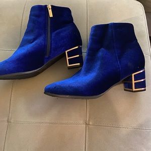 Women’s blue booties 10W